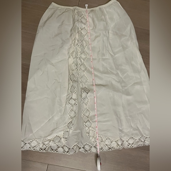 Saks Fifth Avenue Ivory Slip - Picture 2 of 9